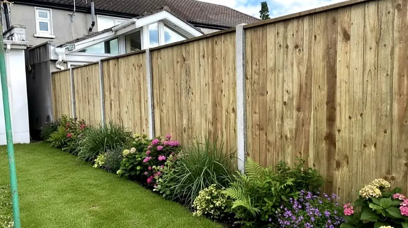 Contemporary Timber Boundary